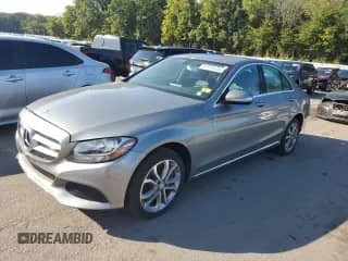 2015 Mercedes-Benz C 300 Luxury z VIN 55SWF4KBXFU059869, wystawiony jako Copart lot #81574175 z przebiegiem 77 462 mil mil oraz Szkoda całkowita • Salvage title. Historia ofert i sprzedaży dostępna na DreamBid. Obrazek 1.