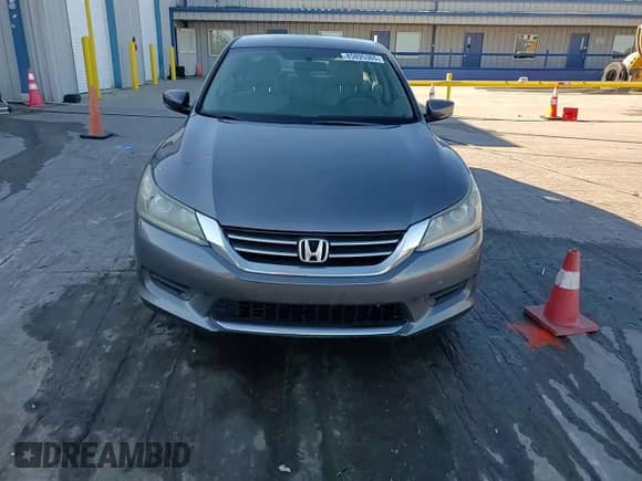 2014 Honda Accord LX с VIN 1HGCR2F32EA049235, выставлен на аукционе Copart как лот 85895365 с пробегом 216 045 миль миль и Списание • Salvage title. История ставок и продаж доступна на DreamBid. Изображение 14.