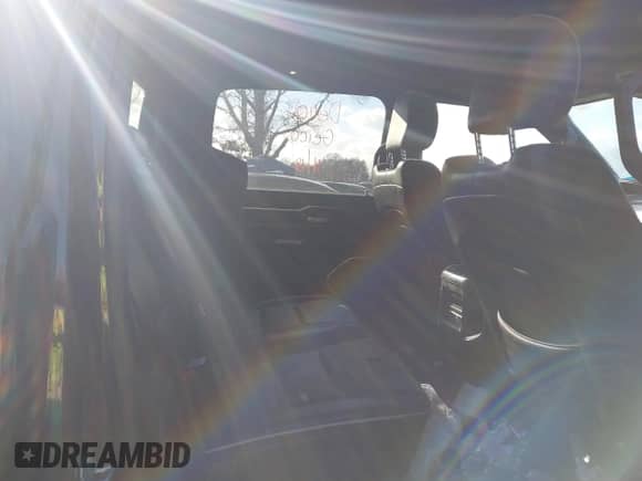 2022 Ram 1500 Laramie z VIN 1C6SRFJMXNN160360, wystawiony jako IAAI lot #41052101 z przebiegiem 30 456 mil mil oraz . Historia ofert i sprzedaży dostępna na DreamBid. Obrazek 8.