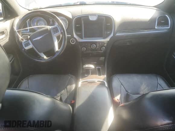 2014 Chrysler 300 C с VIN 2C3CCAEG6EH238913, выставлен на аукционе Copart как лот 85595705 с пробегом 183 707 миль миль и Чистый • Clean title. История ставок и продаж доступна на DreamBid. Изображение 8.