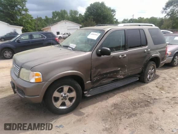 2003 Ford Explorer with VIN 1FMZU65K43UA92733, listed as a IAAI auction lot 42093512 with 201,805 mi miles and . Bid and sale history available at DreamBid. Image 2.