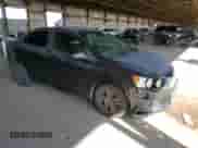 2012 Chevrolet Sonic LS z VIN 1G1JA5SH7C4197076, wystawiony jako Copart lot #72084445 z przebiegiem 106 038 mil mil oraz Czysty tytuł • Clean title. Historia ofert i sprzedaży dostępna na DreamBid. Obrazek 4.