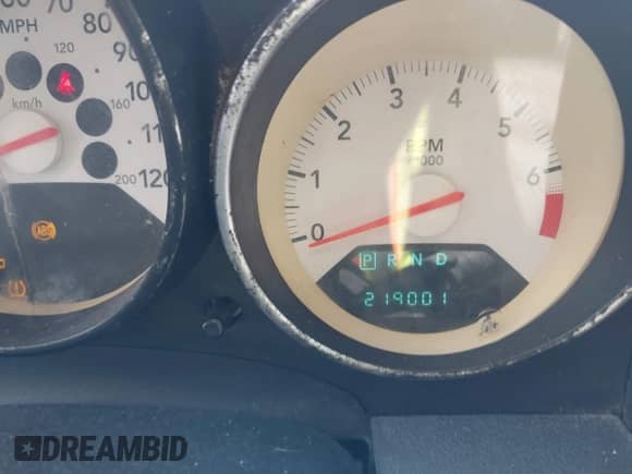 2008 Dodge Caliber SXT с VIN 1B3HB48B18D507327, выставлен на аукционе IAAI как лот 43214684 с пробегом 219 001 миль миль и . История ставок и продаж доступна на DreamBid. Изображение 7.