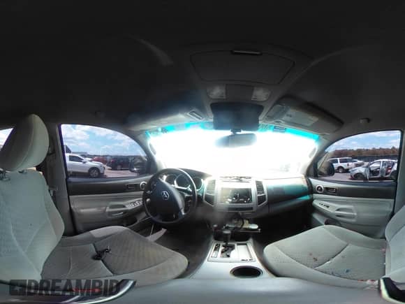 2010 Toyota Tacoma PreRunner z VIN 3TMJU4GN5AM093419, wystawiony jako IAAI lot #42882575 z przebiegiem 227 641 mil mil oraz . Historia ofert i sprzedaży dostępna na DreamBid. Obrazek 18.