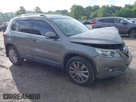 2009 Volkswagen Tiguan SE с VIN WVGBV95N59W500115, выставлен на аукционе IAAI как лот 42341239 с пробегом 114 620 миль миль и . История ставок и продаж доступна на DreamBid. Изображение 1.