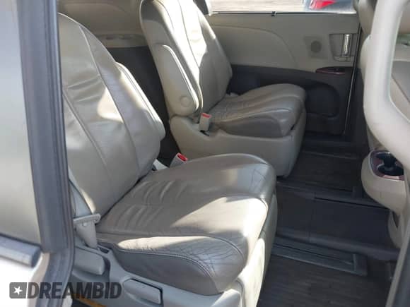 2014 Toyota Sienna Limited с VIN 5TDDK3DCXES088559, выставлен на аукционе IAAI как лот 41534244 с пробегом 252 783 миль миль и . История ставок и продаж доступна на DreamBid. Изображение 8.