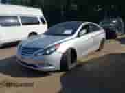 2012 Hyundai Sonata SE с VIN 5NPEC4AC6CH355744, выставлен на аукционе IAAI как лот 42551898 с пробегом 250 611 миль миль и . История ставок и продаж доступна на DreamBid. Изображение 17.