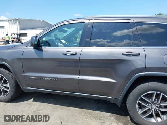 2018 Jeep Grand Cherokee Laredo с VIN 1C4RJFAG7JC388007, выставлен на аукционе IAAI как лот 42797759 с пробегом 108 787 миль миль и . История ставок и продаж доступна на DreamBid. Изображение 14.
