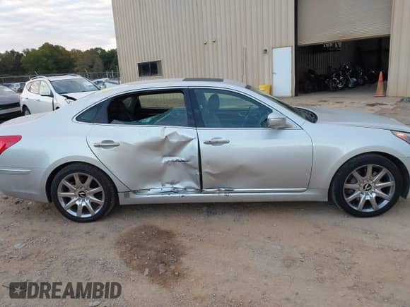 2013 Hyundai Equus Signature с VIN KMHGH4JHXDU066522, выставлен на аукционе IAAI как лот 43413127 с пробегом 97 363 миль миль и . История ставок и продаж доступна на DreamBid. Изображение 13.