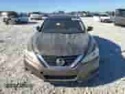 2016 Nissan Altima SR with VIN 1N4AL3AP0GC117651, listed as a Copart auction lot 86687115 with 164,256 mi miles and Salvage title. Bid and sale history available at DreamBid. Image 5.