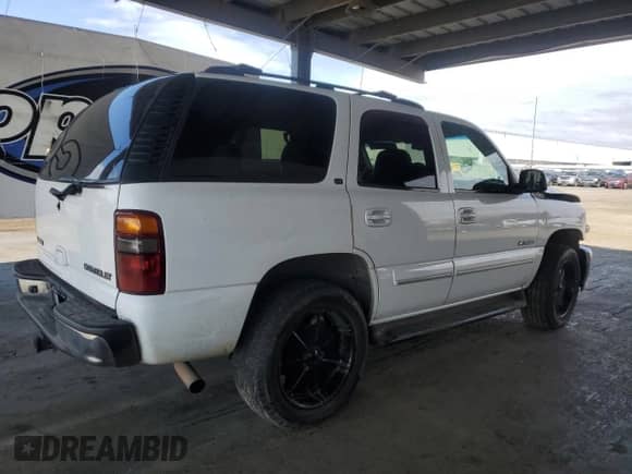 2002 Chevrolet Tahoe Z71 with VIN 1GNEK13T02R315463, listed as a Copart auction lot 84622345 with 164,231 mi miles and Salvage title. Bid and sale history available at DreamBid. Image 3.
