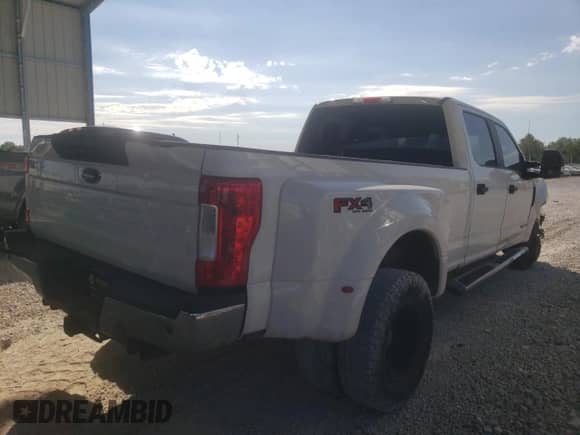 2017 Ford F-250 Lariat с VIN 1FT7W2BT9HEE95006, выставлен на аукционе Copart как лот 85000385 с пробегом 269 462 миль миль и Списание • Salvage title. История ставок и продаж доступна на DreamBid. Изображение 3.