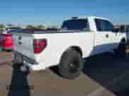 2014 Ford F-150 XL z VIN 1FTFX1EF2EFB02770, wystawiony jako IAAI lot #43345669 z przebiegiem 245 894 mil mil oraz . Historia ofert i sprzedaży dostępna na DreamBid. Obrazek 4.