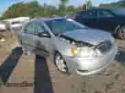 2005 Toyota Corolla CE z VIN 2T1BR32E85C378069, wystawiony jako IAAI lot #43448392 z przebiegiem 122 359 mil mil oraz . Historia ofert i sprzedaży dostępna na DreamBid. Obrazek 1.