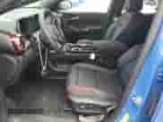 2025 Chevrolet Equinox FWD RS z VIN 3GNAXLEG7SL212818, wystawiony jako Copart lot #67045615 z przebiegiem 3 450 mil mil oraz Szkoda całkowita • Salvage title. Historia ofert i sprzedaży dostępna na DreamBid. Obrazek 7.