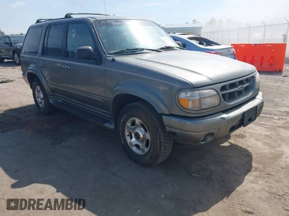 2000 Ford Explorer with VIN 1FMZU75E6YZB71590, listed as a IAAI auction lot 42757239 with 122,876 mi miles and . Bid and sale history available at DreamBid. Image 1.