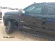 2019 Chevrolet Silverado 1500 LT с VIN 1GCRWCED4KZ172260, выставлен на аукционе IAAI как лот 42267677 с пробегом 84 698 миль миль и . История ставок и продаж доступна на DreamBid. Изображение 6.