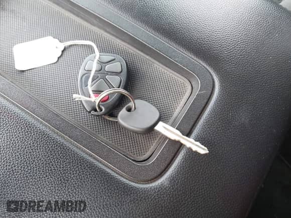 2007 Chevrolet Tahoe LT с VIN 1GNFK13027J150676, выставлен на аукционе IAAI как лот 43310232 с пробегом Не указан миль и . История ставок и продаж доступна на DreamBid. Изображение 11.