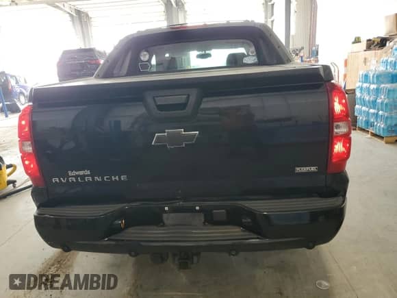 2007 Chevrolet Avalanche 1LT с VIN 3GNFK12317G302556, выставлен на аукционе Copart как лот 66500565 с пробегом 181 452 миль миль и Списание • Salvage title. История ставок и продаж доступна на DreamBid. Изображение 6.
