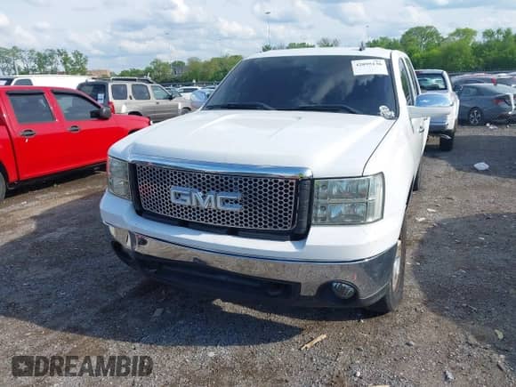 2008 GMC Sierra 1500 SLE1 with VIN 3GTEK13308G311110, listed as a IAAI auction lot 42095136 with 166,626 mi miles and . Bid and sale history available at DreamBid. Image 6.