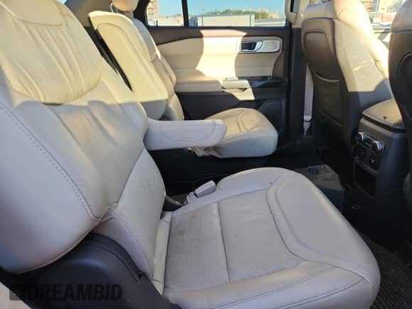 2020 Ford Explorer Platinum с VIN 1FM5K8HC2LGA67591, выставлен на аукционе Copart как лот 86789725 с пробегом 95 924 миль миль и Списание • Salvage title. История ставок и продаж доступна на DreamBid. Изображение 10.