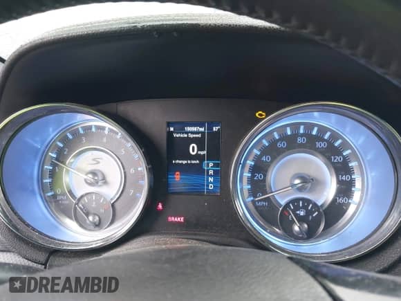 2013 Chrysler 300 S с VIN 2C3CCABT5DH660784, выставлен на аукционе IAAI как лот 42308116 с пробегом 150 587 миль миль и . История ставок и продаж доступна на DreamBid. Изображение 7.