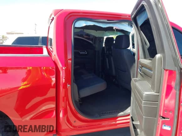 2022 Chevrolet Silverado 1500 LT with VIN 1GCUDDED7NZ568404, listed as a IAAI auction lot 43348904 with 21,681 mi miles and . Bid and sale history available at DreamBid. Image 8.