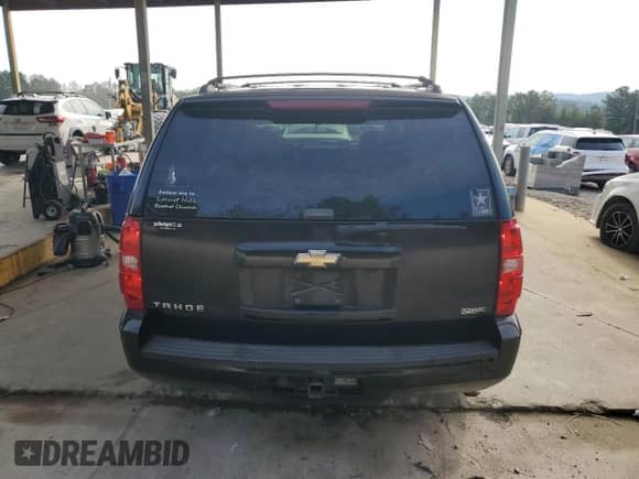2009 Chevrolet Tahoe 1LT z VIN 1GNEC23329R232713, wystawiony jako Copart lot #81680295 z przebiegiem 248 356 mil mil oraz Czysty tytuł • Clean title. Historia ofert i sprzedaży dostępna na DreamBid. Obrazek 6.
