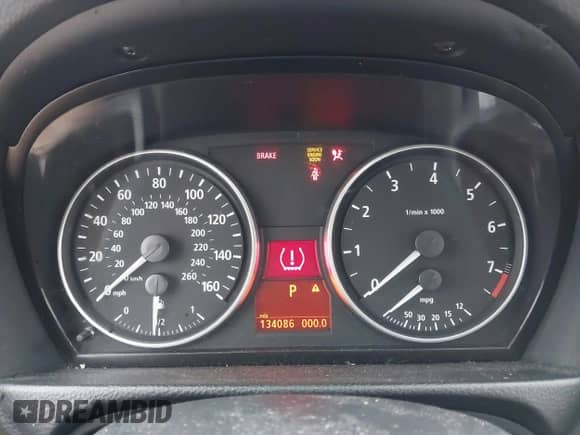 2006 BMW 3 Series 330i with VIN WBAVB33536KR76728, listed as a IAAI auction lot 43265037 with Not provided miles and . Bid and sale history available at DreamBid. Image 7.