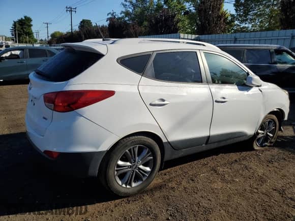 2015 Hyundai Tucson SE с VIN KM8JUCAG5FU107192, выставлен на аукционе Copart как лот 70961655 с пробегом 61 215 миль миль и Списание • Salvage title. История ставок и продаж доступна на DreamBid. Изображение 3.