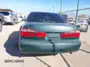 1998 Honda Accord LX z VIN 1HGCG1646WA035364, wystawiony jako IAAI lot #41409101 z przebiegiem 223 678 mil mil oraz . Historia ofert i sprzedaży dostępna na DreamBid. Obrazek 13.