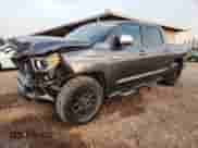2020 Toyota Tundra Platinum с VIN 5TFGY5F15LX266288, выставлен на аукционе Copart как лот 81099515 с пробегом 124 933 миль миль и Списание • Salvage title. История ставок и продаж доступна на DreamBid. Изображение 1.
