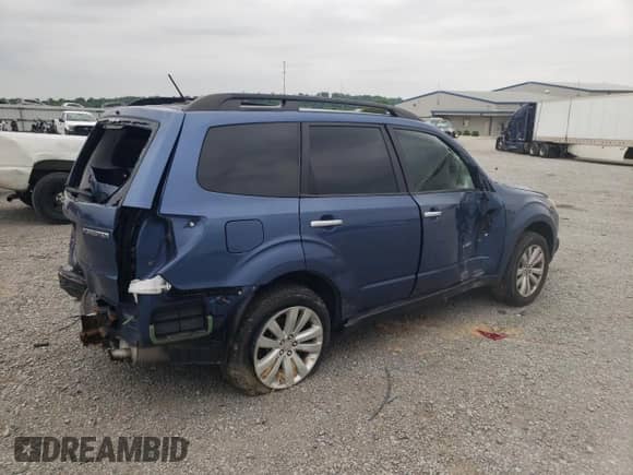 2012 Subaru Forester X Premium с VIN JF2SHBDC3CH447317, выставлен на аукционе Copart как лот 58572385 с пробегом 151 676 миль миль и Списание • Salvage title. История ставок и продаж доступна на DreamBid. Изображение 3.