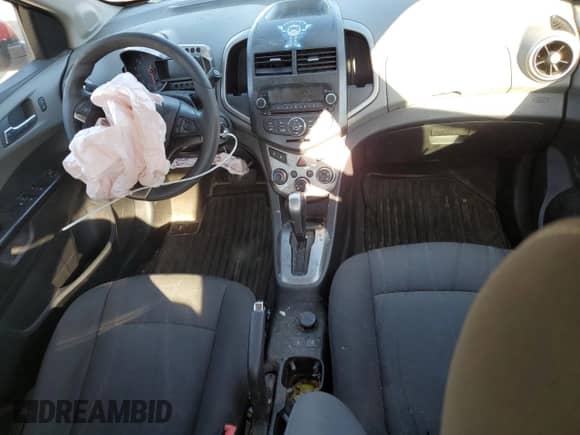 2014 Chevrolet Sonic LT с VIN 1G1JC5SH6E4154796, выставлен на аукционе Copart как лот 81294865 с пробегом 102 914 миль миль и Списание • Salvage title. История ставок и продаж доступна на DreamBid. Изображение 8.
