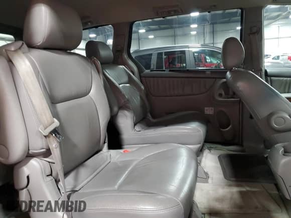 2004 Toyota Sienna XLE z VIN 5TDBA22C54S008865, wystawiony jako Copart lot #67295945 z przebiegiem 276 878 mil mil oraz Szkoda całkowita • Salvage title. Historia ofert i sprzedaży dostępna na DreamBid. Obrazek 11.