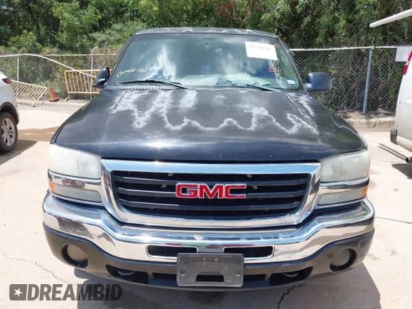 2005 GMC Sierra 1500 SLE z VIN 2GTEC13TX51314498, wystawiony jako IAAI lot #42730701 z przebiegiem 186 416 mil mil oraz . Historia ofert i sprzedaży dostępna na DreamBid. Obrazek 13.