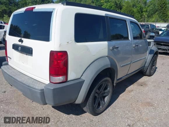 2007 Dodge Nitro SXT with VIN 1D8GT28K47W648991, listed as a IAAI auction lot 42668340 with 227,056 mi miles and . Bid and sale history available at DreamBid. Image 4.