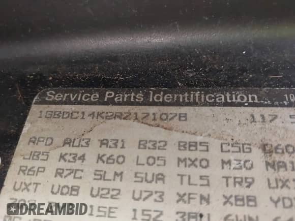 1994 Chevrolet Silverado 1500 z VIN 1GBDC14K2RZ171078, wystawiony jako IAAI lot #43529380 z przebiegiem 252 000 mil mil oraz . Historia ofert i sprzedaży dostępna na DreamBid. Obrazek 9.