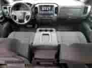 2018 Chevrolet Silverado 1500 LT z VIN 3GCUKREH8JG175964, wystawiony jako Copart lot #63620845 z przebiegiem 123 061 mil mil oraz Szkoda całkowita • Salvage title. Historia ofert i sprzedaży dostępna na DreamBid. Obrazek 8.