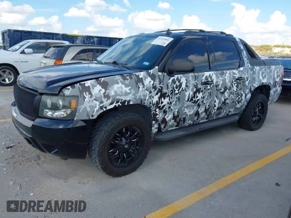 2011 Chevrolet Avalanche LS с VIN 3GNMCEE04BG247977, выставлен на аукционе IAAI как лот 43391002 с пробегом 273 025 миль миль и . История ставок и продаж доступна на DreamBid. Изображение 2.