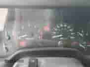 2000 Jeep Wrangler Sport z VIN 1J4FA49S7YP741858, wystawiony jako Copart lot #59058075 z przebiegiem 223 876 mil mil oraz Czysty tytuł • Clean title. Historia ofert i sprzedaży dostępna na DreamBid. Obrazek 9.