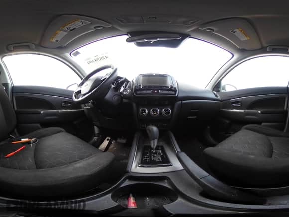 2020 Mitsubishi Outlander SE с VIN JA4AP4AU1LU028504, выставлен на аукционе IAAI как лот 42058380 с пробегом 67 492 миль миль и . История ставок и продаж доступна на DreamBid. Изображение 18.