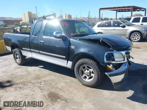 1997 Ford F-150 с VIN 1FTDX17W0VKC42859, выставлен на аукционе IAAI как лот 43426019 с пробегом 137 923 миль миль и . История ставок и продаж доступна на DreamBid. Изображение 1.