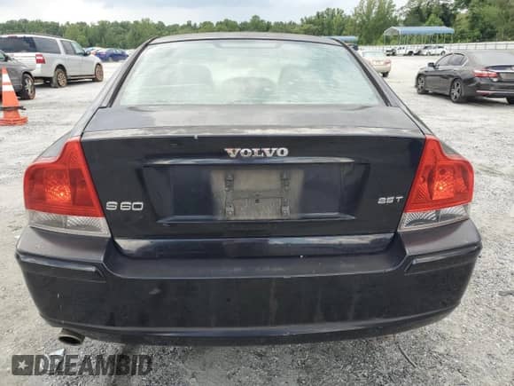 2007 Volvo S60 2.5L Turbo с VIN YV1RS592472631457, выставлен на аукционе Copart как лот 67252635 с пробегом 242 802 миль миль и Списание • Salvage title. История ставок и продаж доступна на DreamBid. Изображение 6.