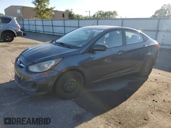 2012 Hyundai Accent GLS z VIN KMHCT4AE7CU178017, wystawiony jako Copart lot #81929055 z przebiegiem 146 610 mil mil oraz Czysty tytuł • Clean title. Historia ofert i sprzedaży dostępna na DreamBid. Obrazek 1.