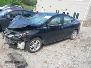 2017 Chevrolet Cruze LT с VIN 1G1BE5SM5H7120606, выставлен на аукционе IAAI как лот 43332130 с пробегом 97 691 миль миль и . История ставок и продаж доступна на DreamBid. Изображение 2.