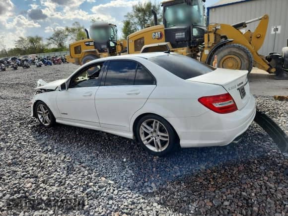 2014 Mercedes-Benz C 300 Sport with VIN WDDGF8AB7ER325152, listed as a Copart auction lot 85700335 with Not provided miles and Non repairable. Bid and sale history available at DreamBid. Image 2.