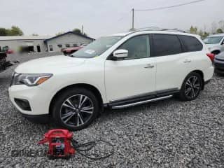 2019 Nissan Pathfinder SV with VIN 5N1DR2MM7KC637030, listed as a Copart auction lot 82470695 with 113,705 mi miles and Clean title. Bid and sale history available at DreamBid. Image 1.