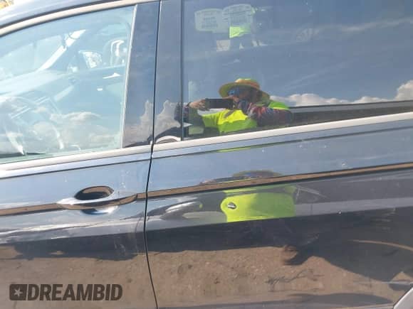 2021 Volkswagen Tiguan SE с VIN 3VV2B7AX5MM012222, выставлен на аукционе IAAI как лот 43018936 с пробегом 101 271 миль миль и . История ставок и продаж доступна на DreamBid. Изображение 15.