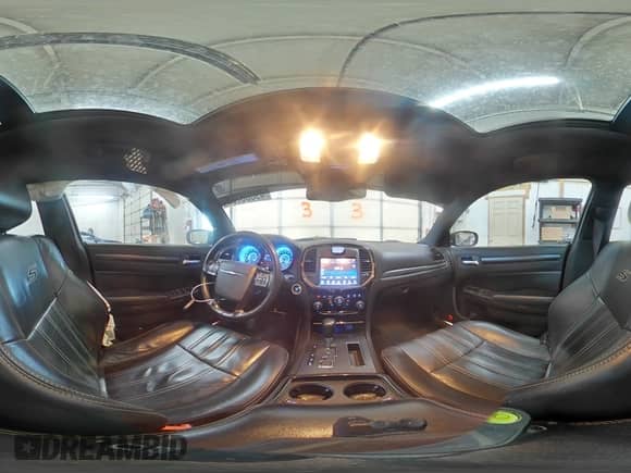 2012 Chrysler 300 S z VIN 2C3CCAJT9CH161163, wystawiony jako Copart lot #49355765 z przebiegiem 194 648 mil mil oraz Nie do naprawy • Non repairable. Historia ofert i sprzedaży dostępna na DreamBid. Obrazek 13.